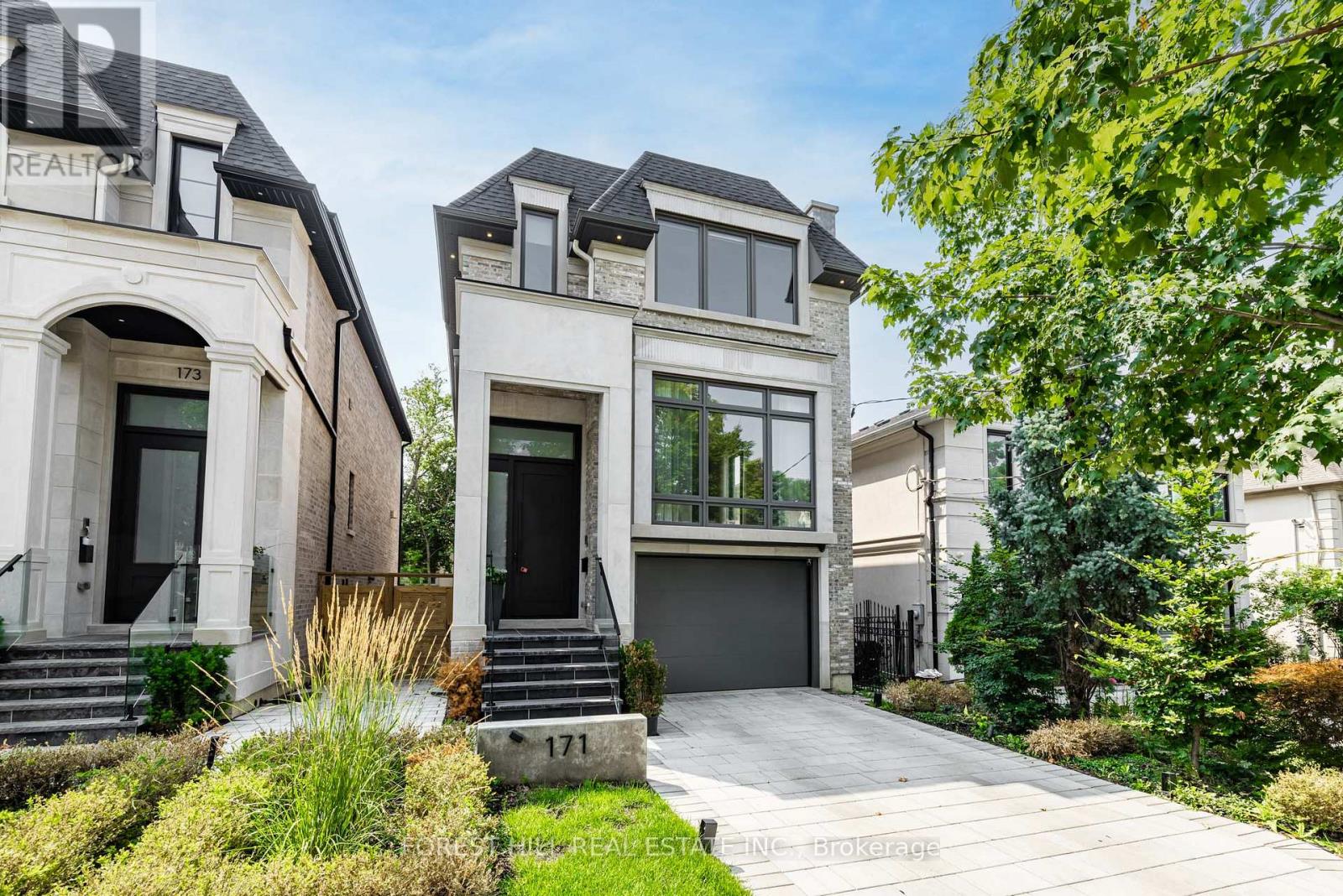 Photo 13 of 171 Elmwood Avenue, Toronto ON