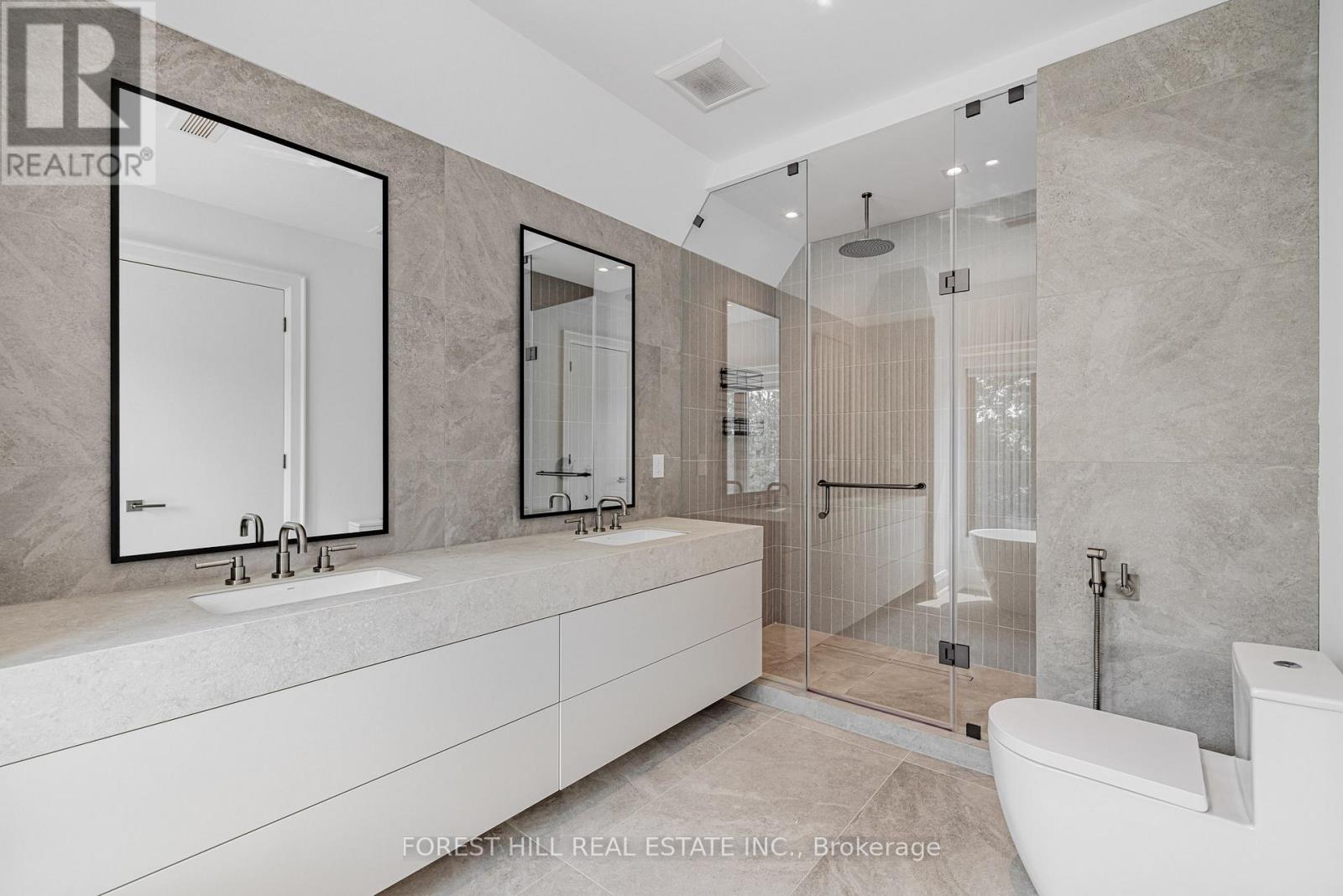 Photo 46 of 171 Elmwood Avenue, Toronto ON