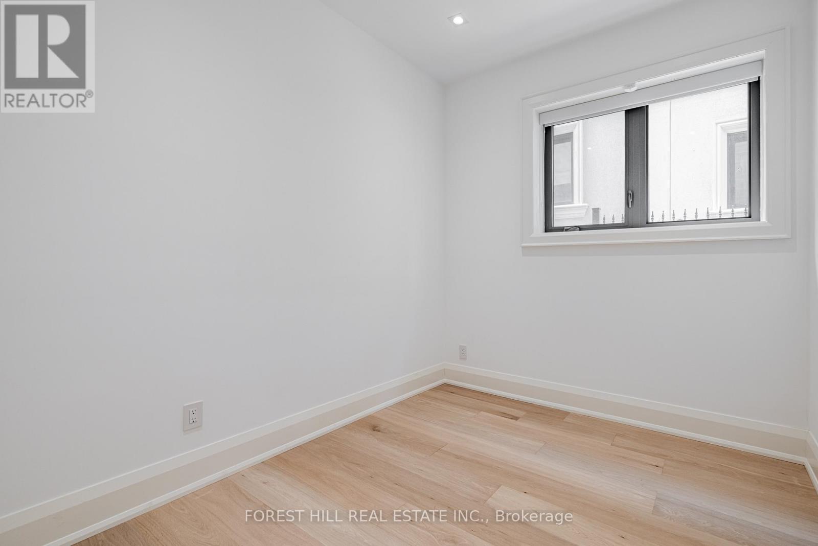 Photo 35 of 171 Elmwood Avenue, Toronto ON