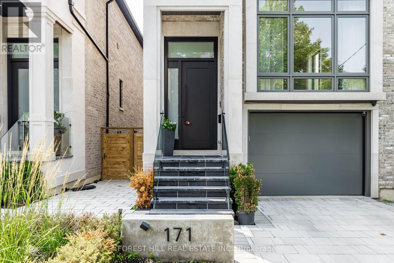 Photo 42 of 171 Elmwood Avenue, Toronto ON