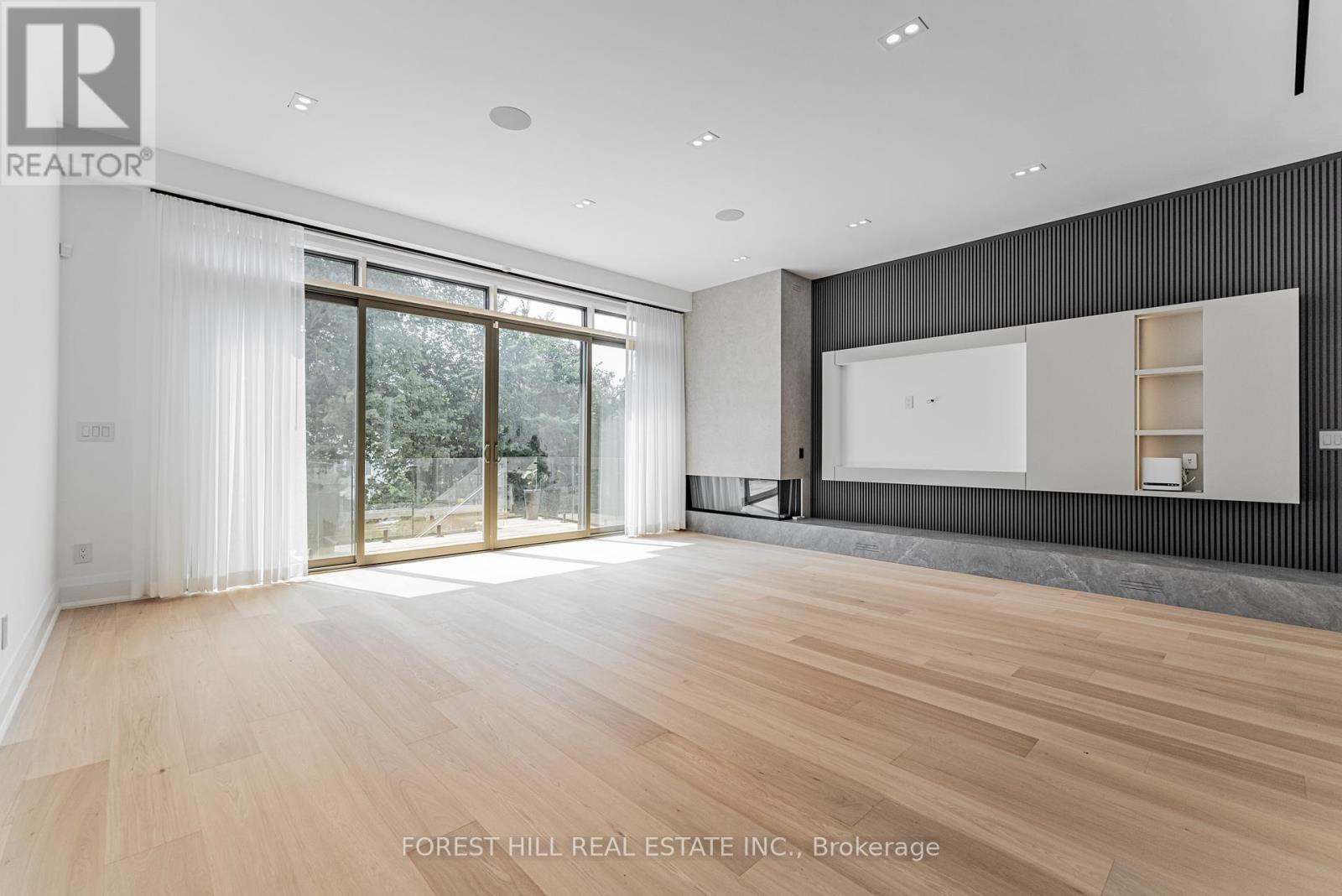 Photo 43 of 171 Elmwood Avenue, Toronto ON