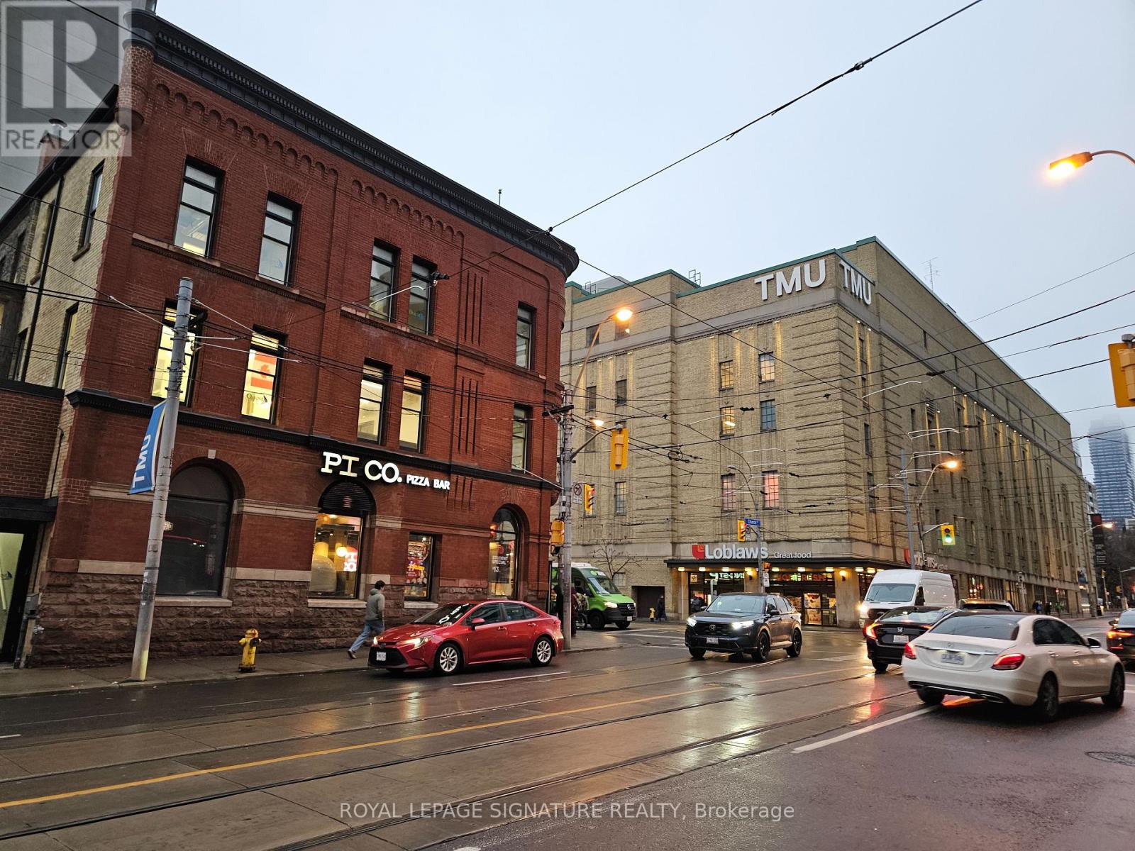 Photo 6 of 432 Church Street, Toronto ON