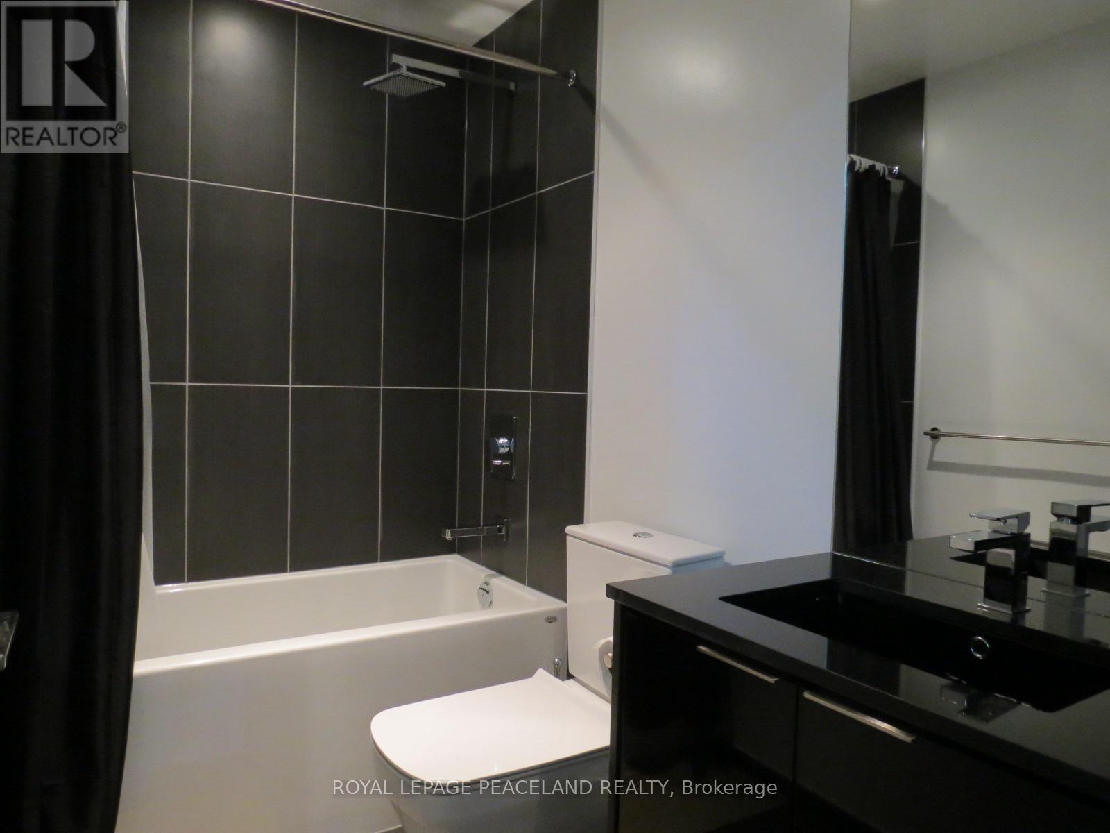 Photo 8 of 809 70 Temperance Street, Toronto ON