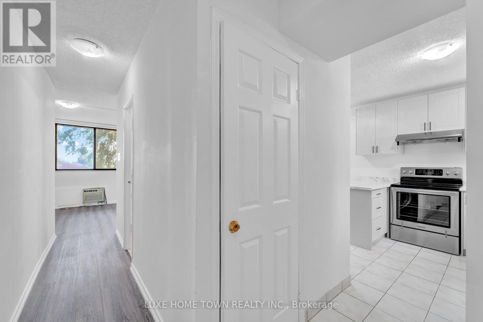 Photo 17 of 328 665 Kennedy Road, Toronto ON
