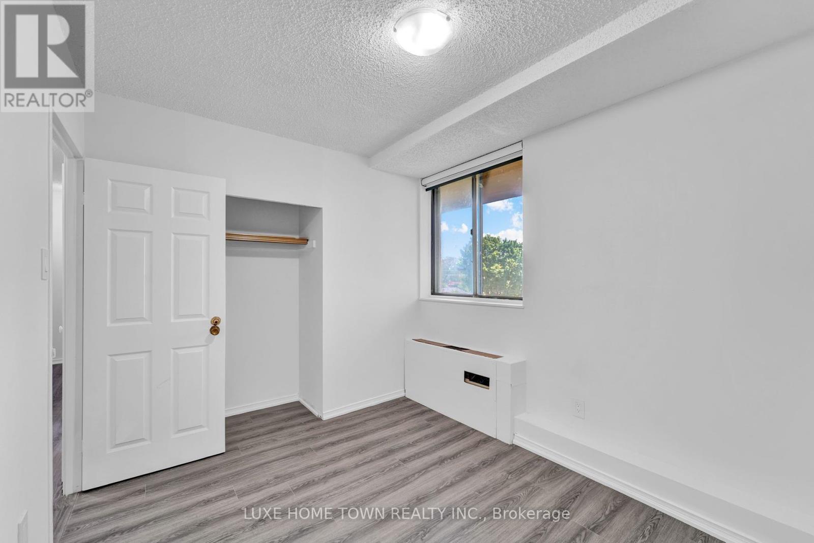 Photo 31 of 328 665 Kennedy Road, Toronto ON