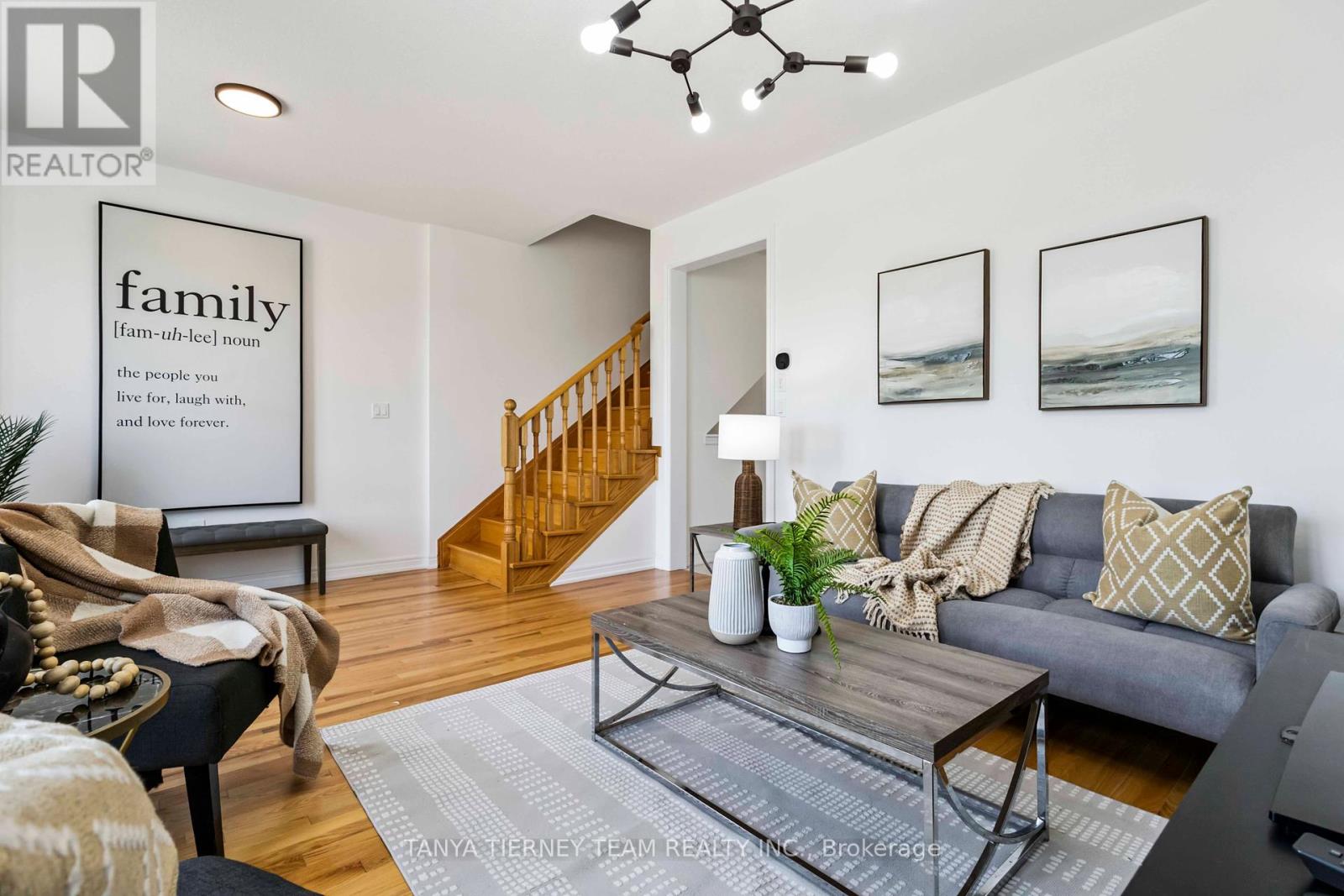 Photo 16 of 36 Dockside Way, Whitby ON