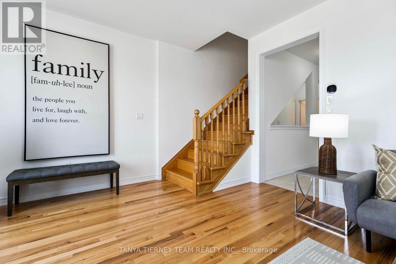 Photo 27 of 36 Dockside Way, Whitby ON