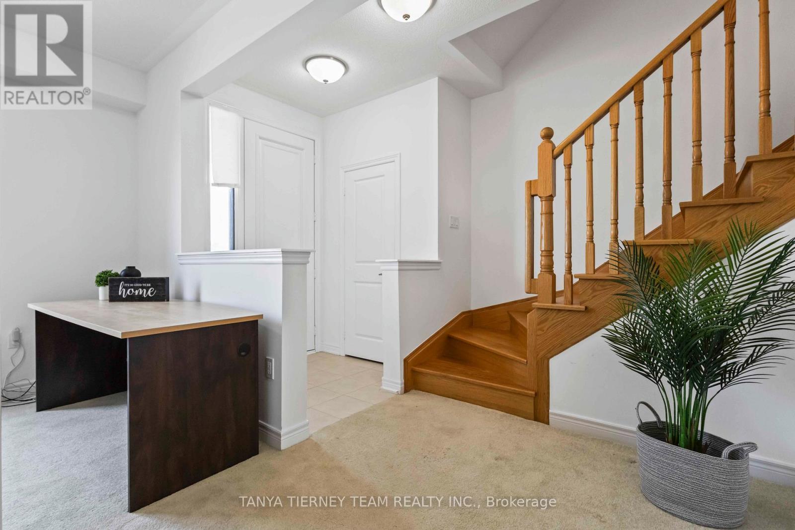 Photo 7 of 36 Dockside Way, Whitby ON