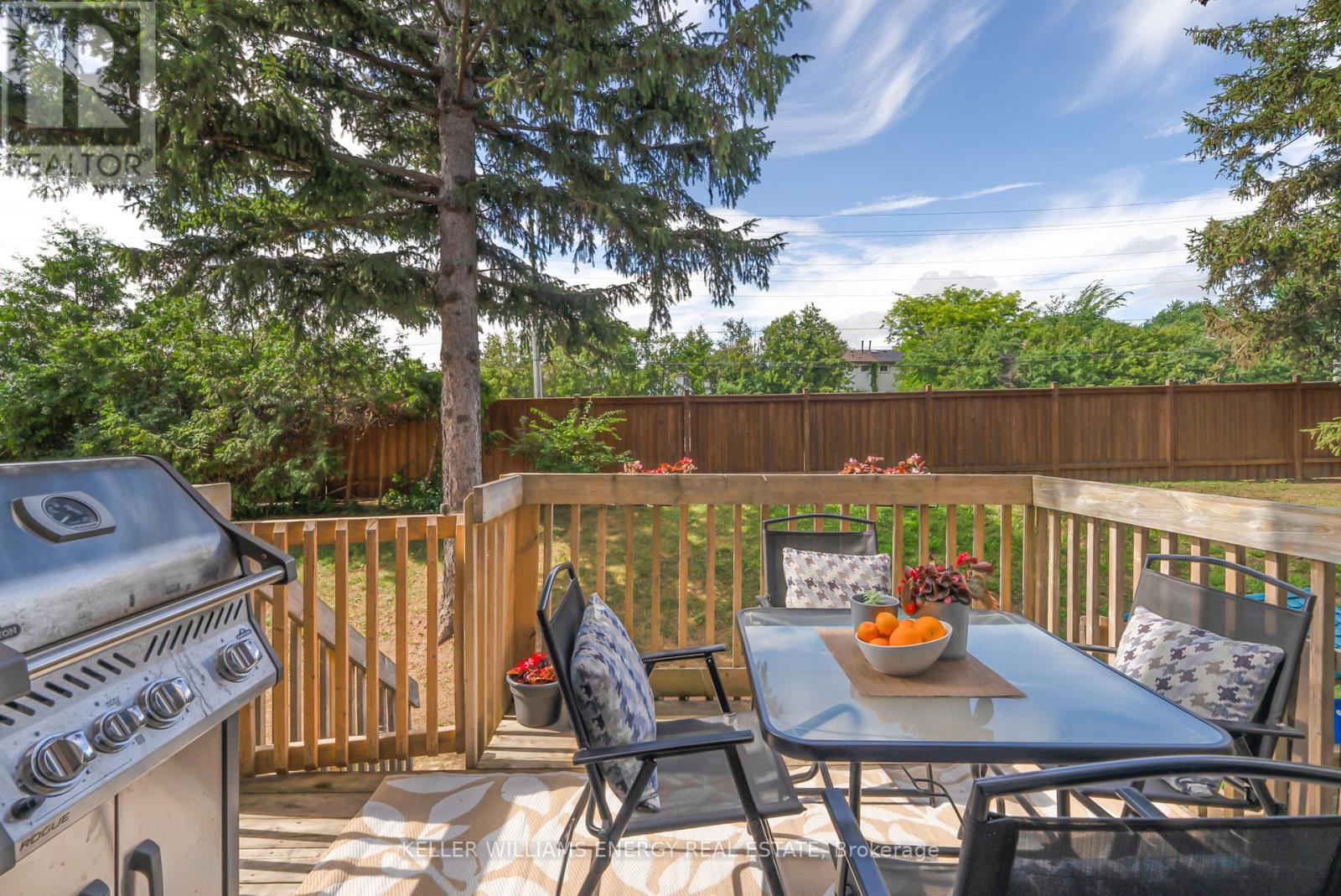 Photo 21 of 46 1330 Trowbridge Drive, Oshawa ON