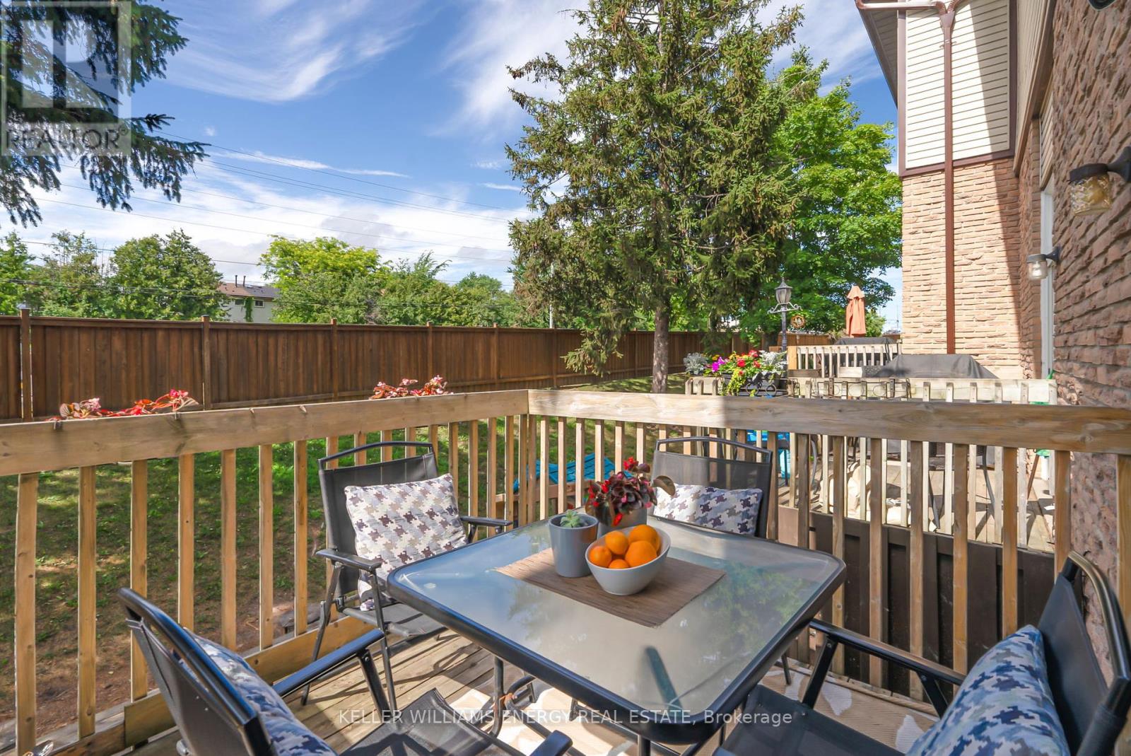 Photo 19 of 46 1330 Trowbridge Drive, Oshawa ON