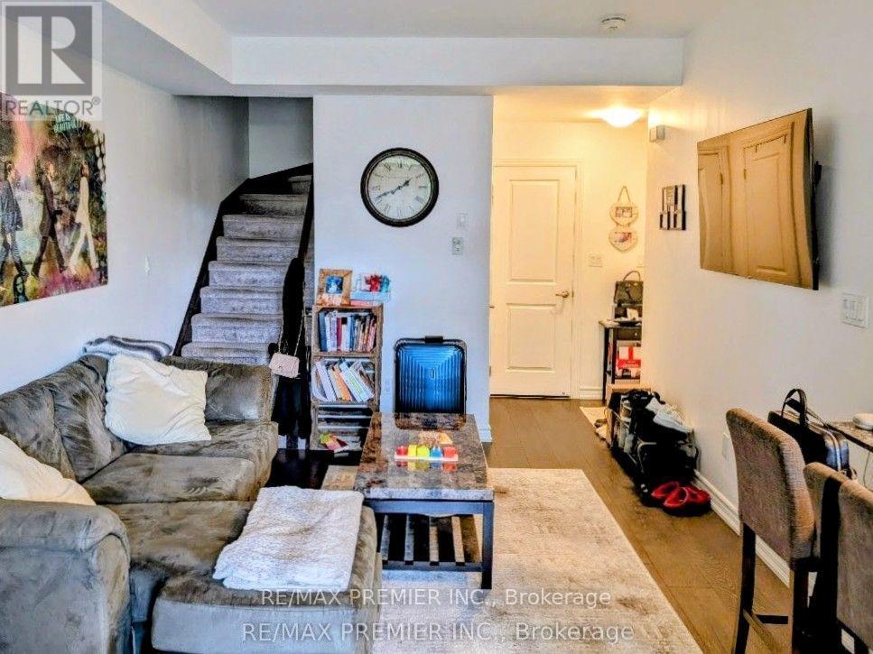 Photo 11 of 407 201 Pine Grove Road, Vaughan ON