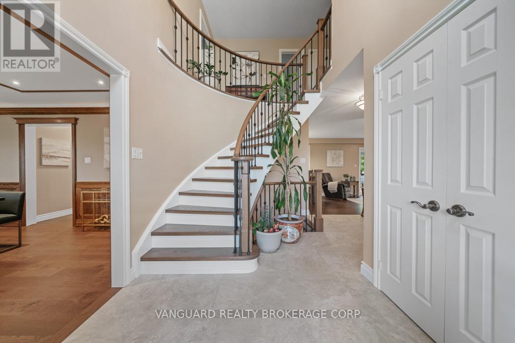 Photo 4 of 3856 County Rd 88 Road, Bradford West Gwillimbury ON