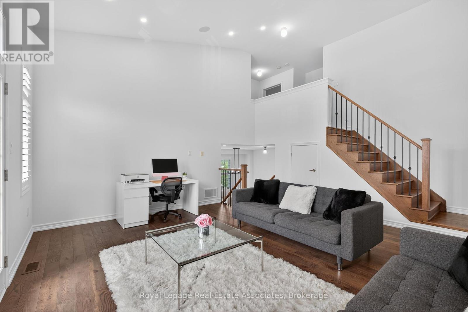 Photo 6 of 113 Sutcliffe Way, New Tecumseth ON