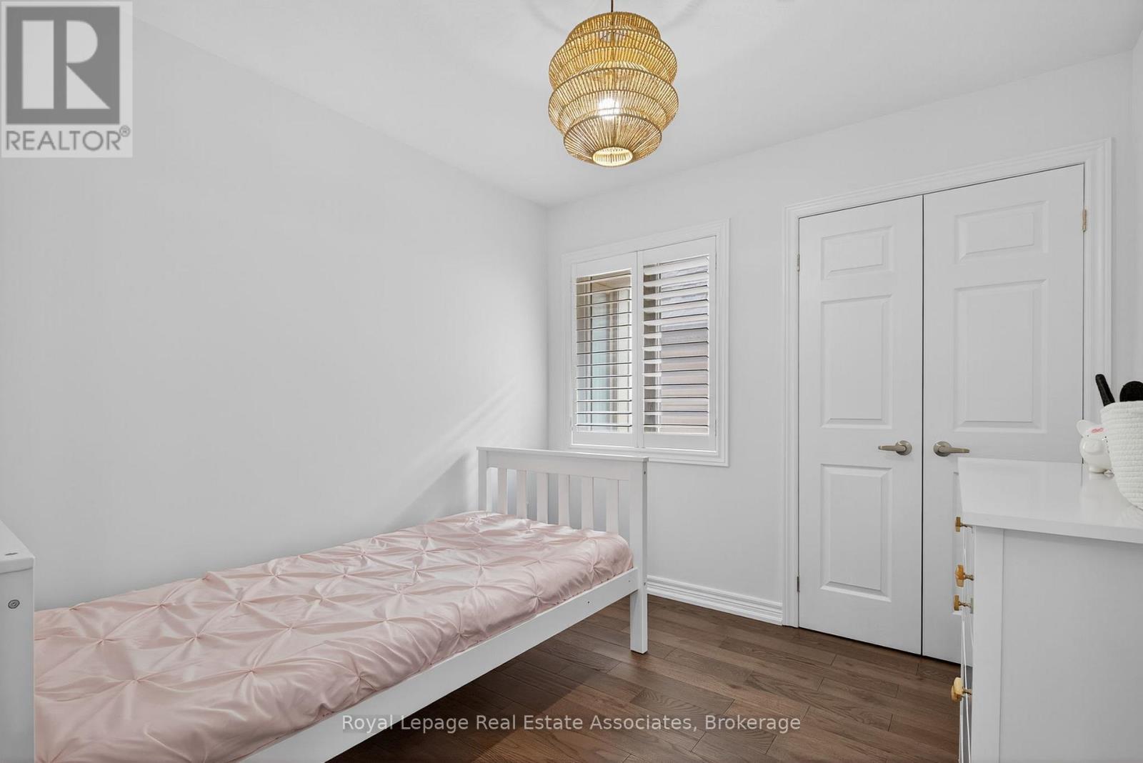 Photo 1 of 113 Sutcliffe Way, New Tecumseth ON