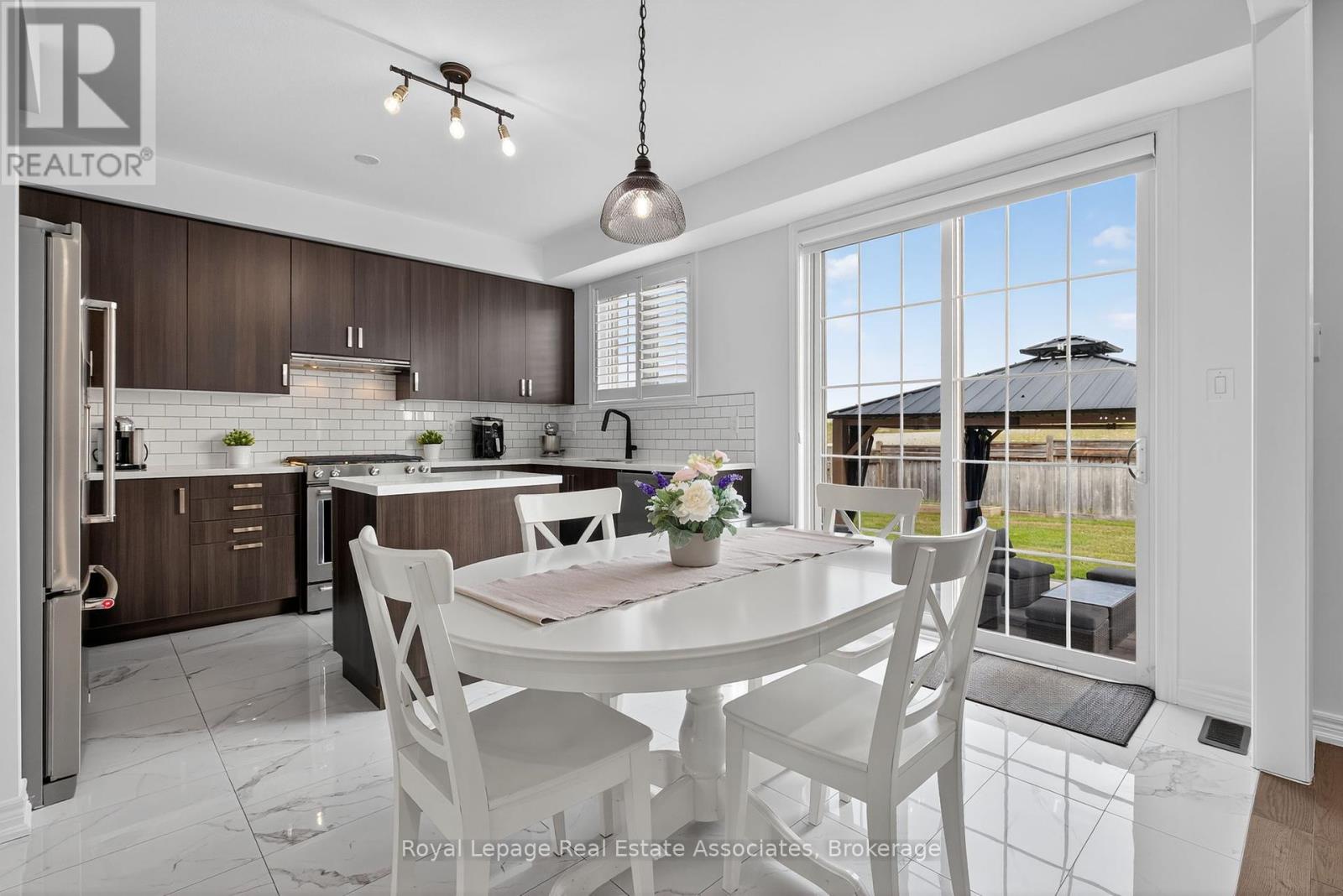 Photo 30 of 113 Sutcliffe Way, New Tecumseth ON