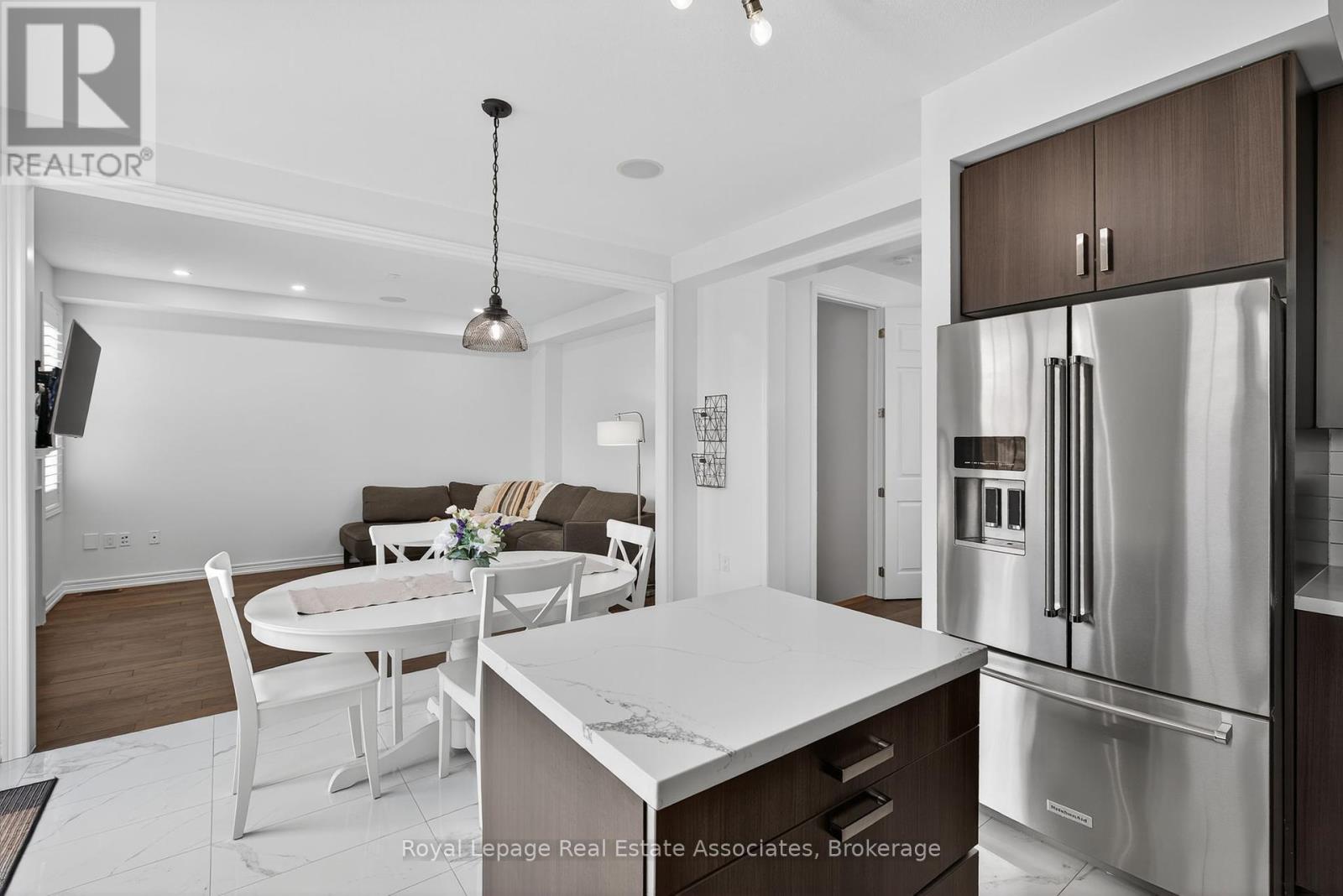 Photo 31 of 113 Sutcliffe Way, New Tecumseth ON