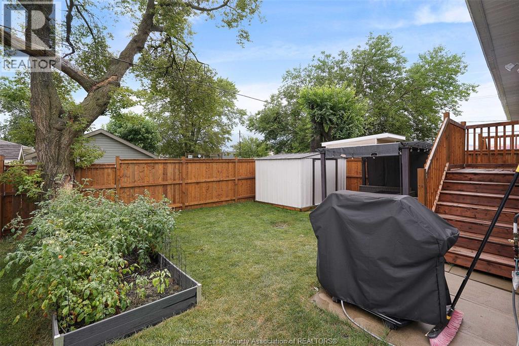 Photo 7 of 275 Glass Avenue, Kingsville ON