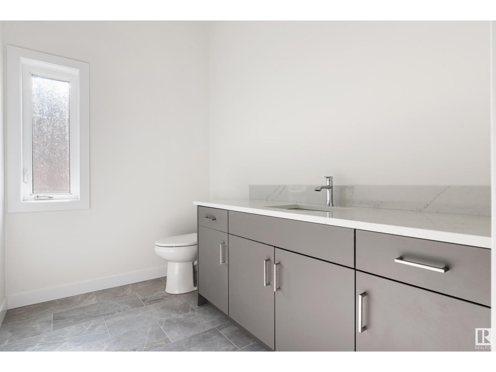 Photo 16 of 9807 90 Av Nw, Edmonton AB