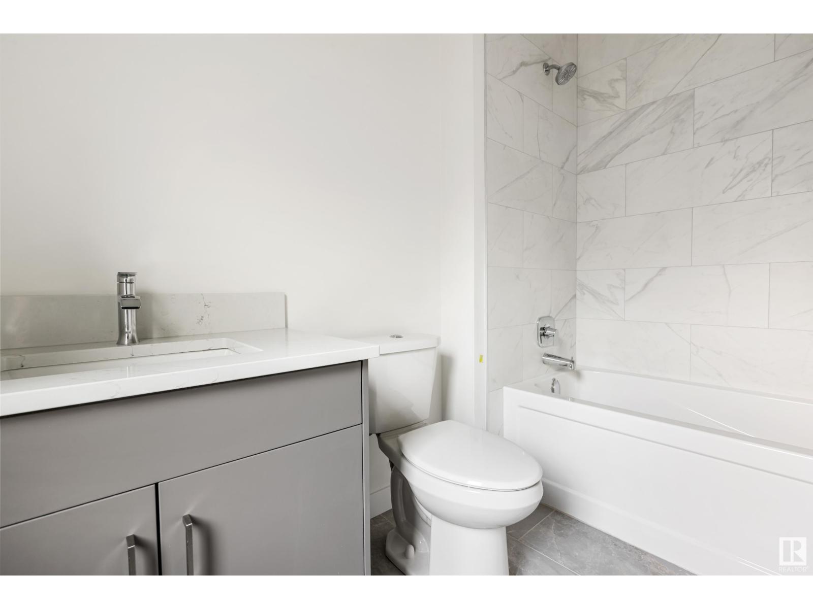 Photo 14 of 9807 90 Av Nw, Edmonton AB