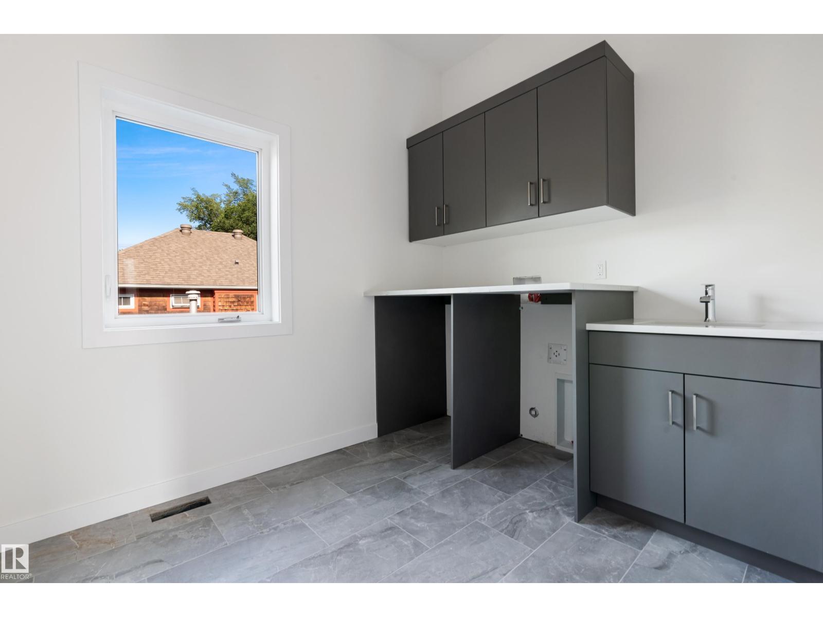 Photo 22 of 9807 90 Av Nw, Edmonton AB