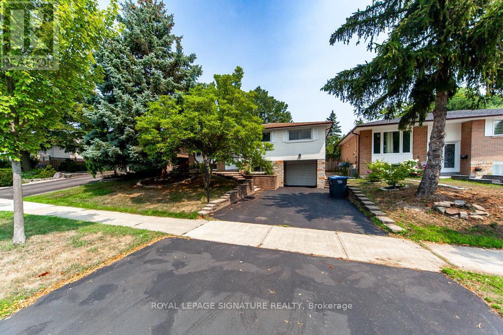 Photo 2 of 3605 The Credit Woodlands, Mississauga ON