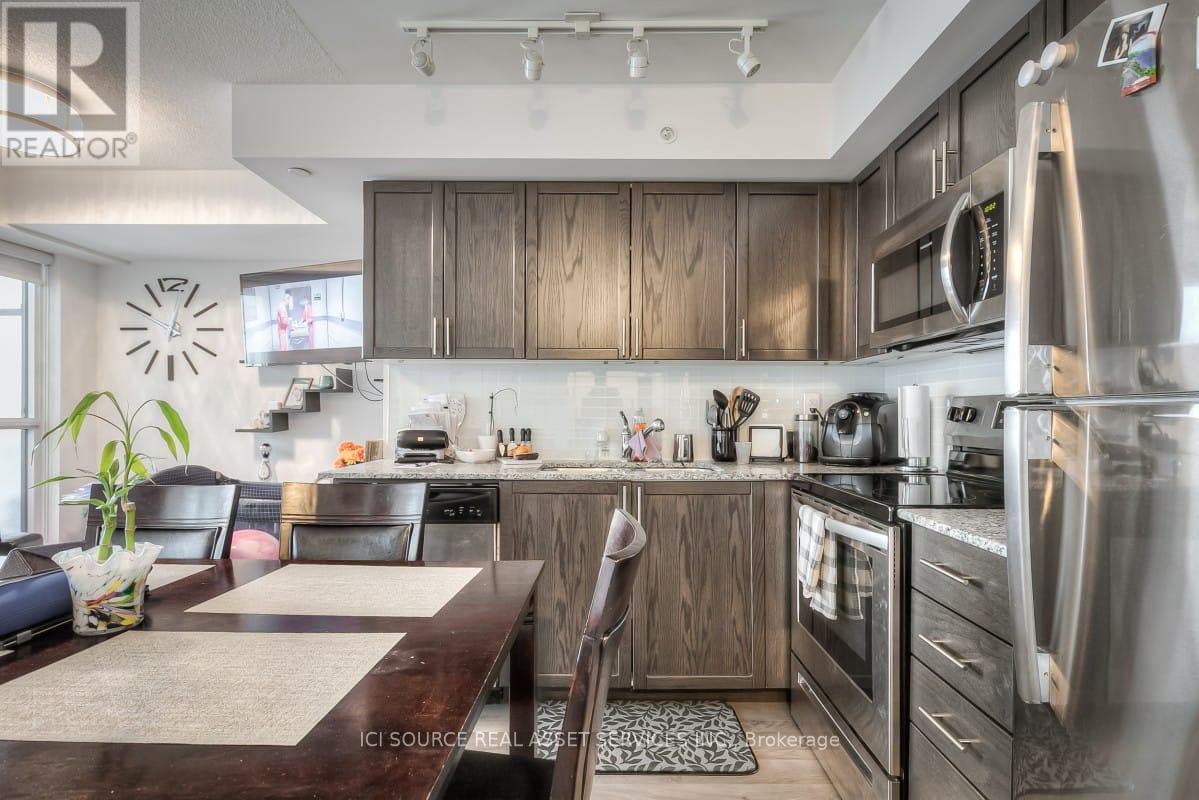 Photo 2 of 1407 3091 Dufferin Street, Toronto ON