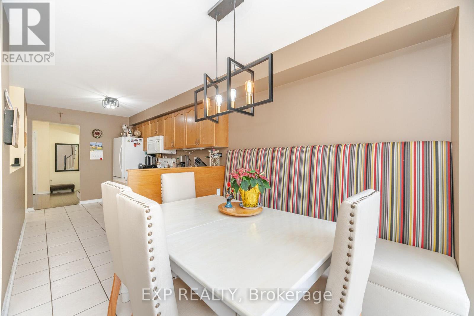 Photo 13 of 35 Prince Crescent, Brampton ON