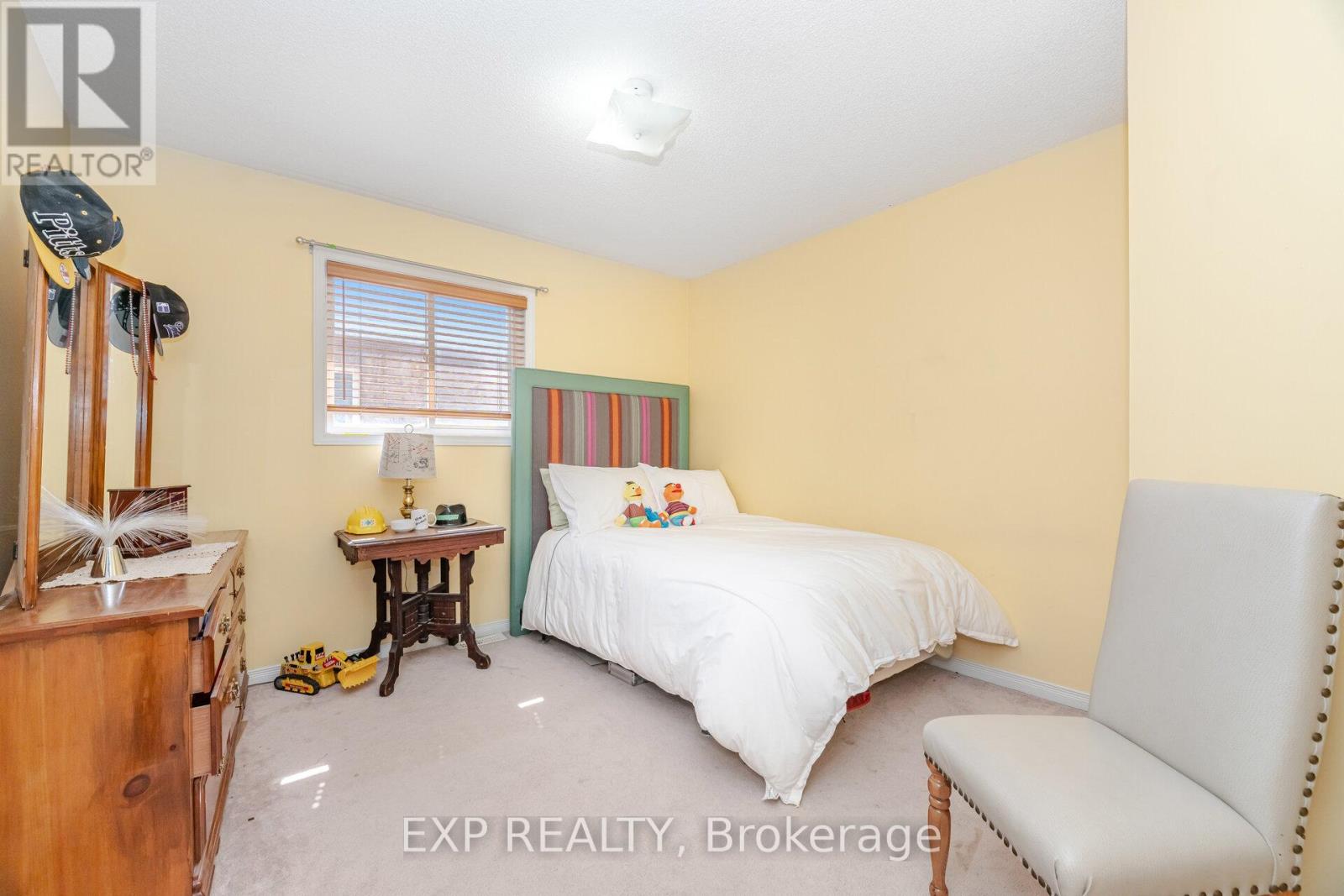 Photo 26 of 35 Prince Crescent, Brampton ON
