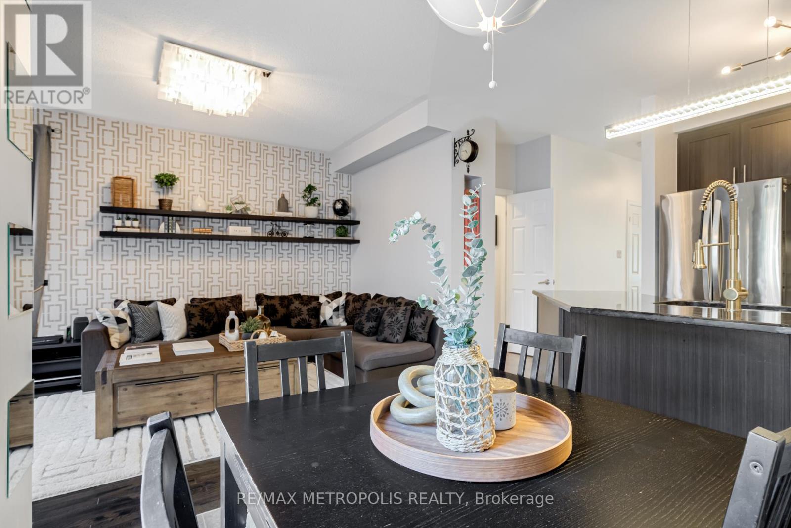 Photo 19 of 21 Sky Harbour Drive, Brampton ON
