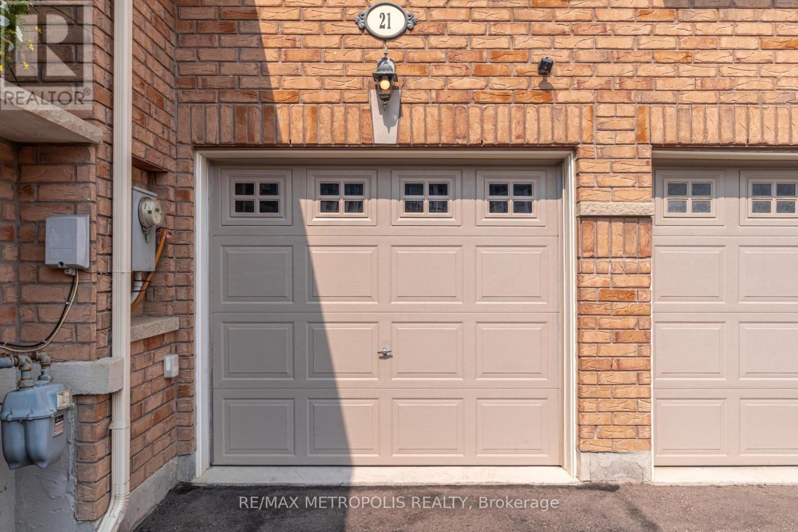 Photo 50 of 21 Sky Harbour Drive, Brampton ON
