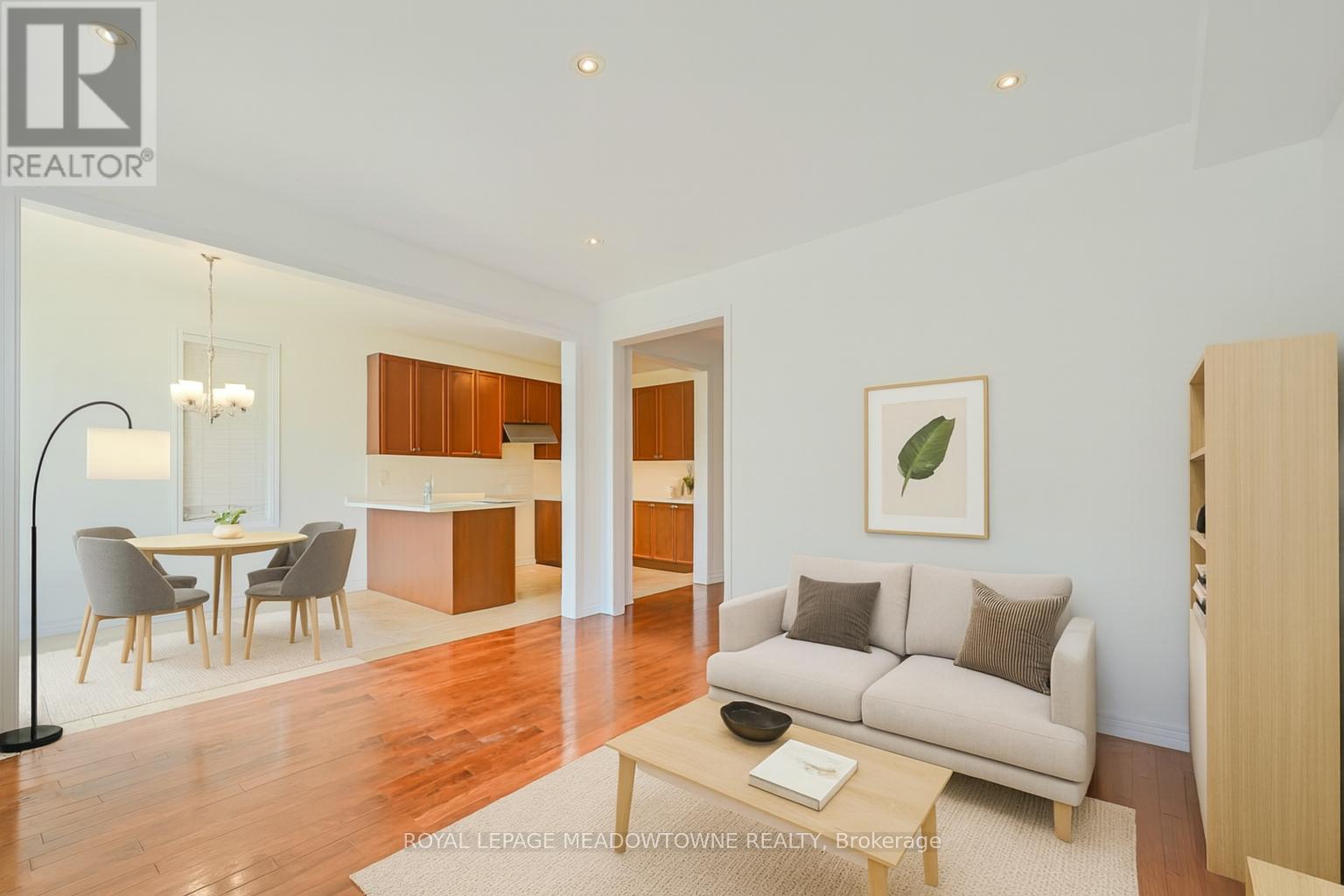 Photo 4 of 330 Giddings Crescent, Milton ON