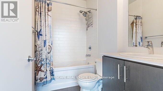 Photo 12 of 3205 360 Square One Drive, Mississauga ON