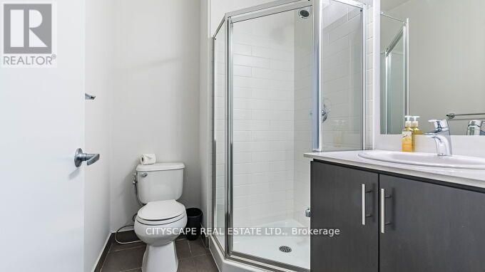 Photo 17 of 3205 360 Square One Drive, Mississauga ON