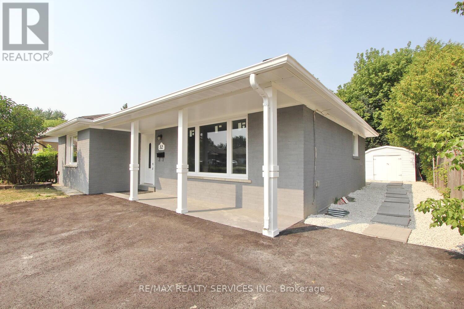Photo 41 of 32 Sanford Crescent, Brampton ON