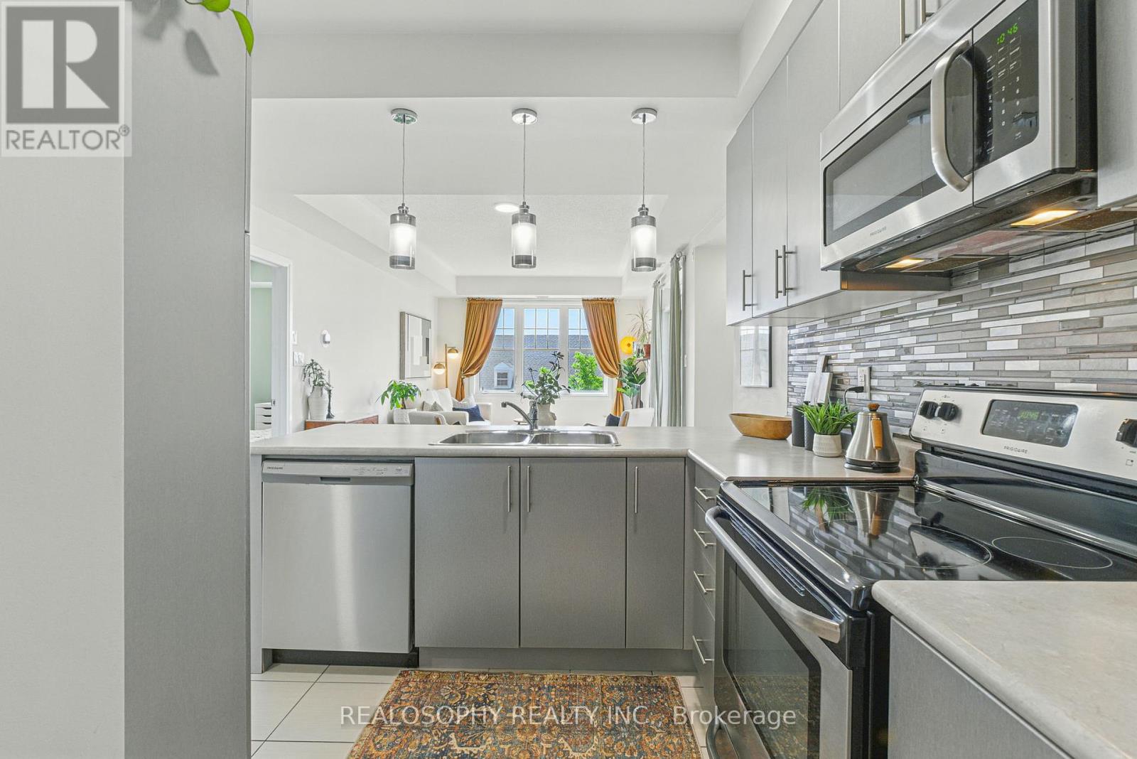 Photo 13 of 304 2333 Sawgrass Drive, Oakville ON