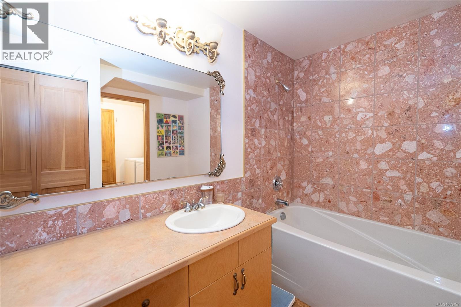 415 Campbell Bay Rd, Mayne Island