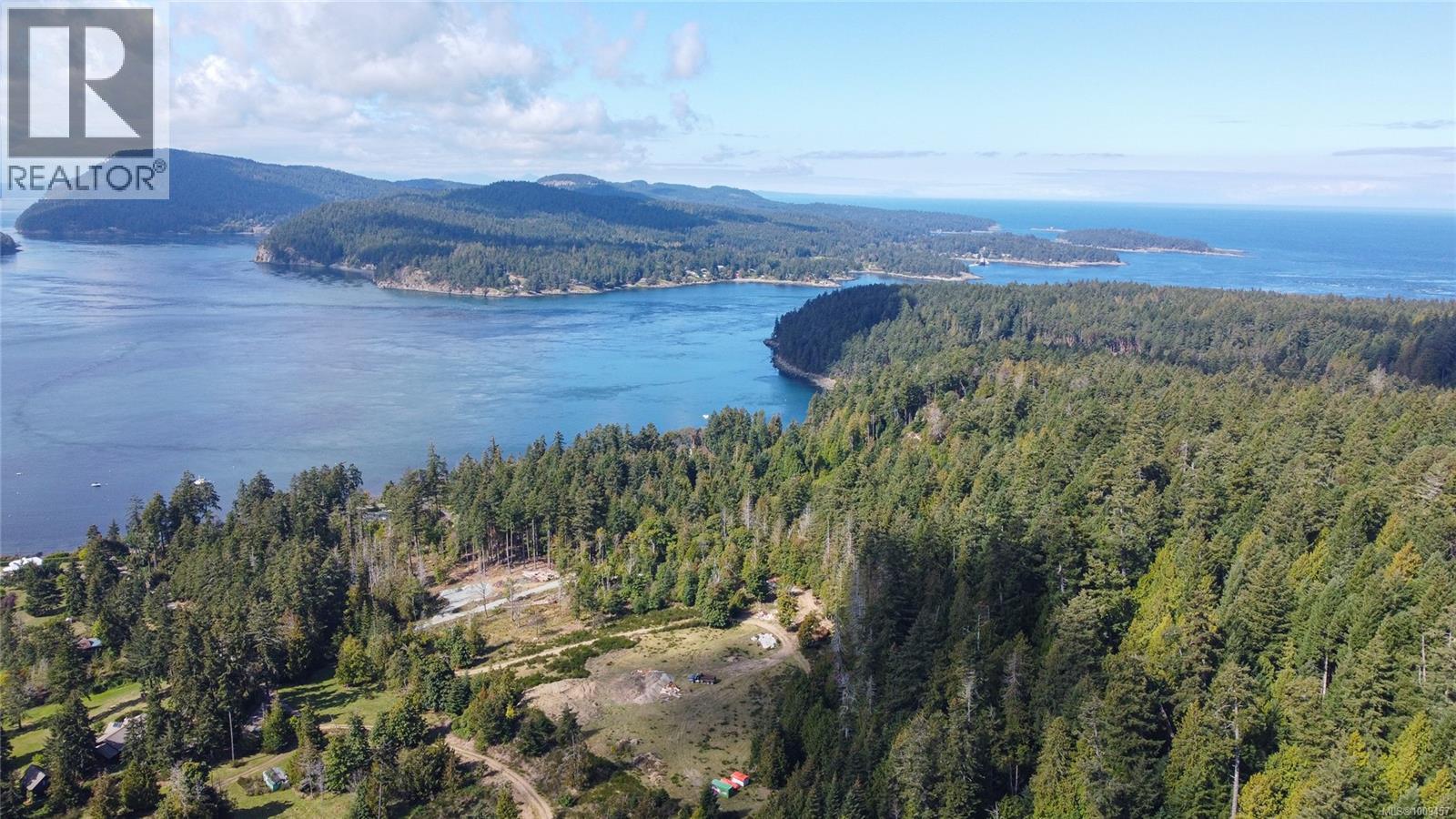 415 Campbell Bay Rd, Mayne Island