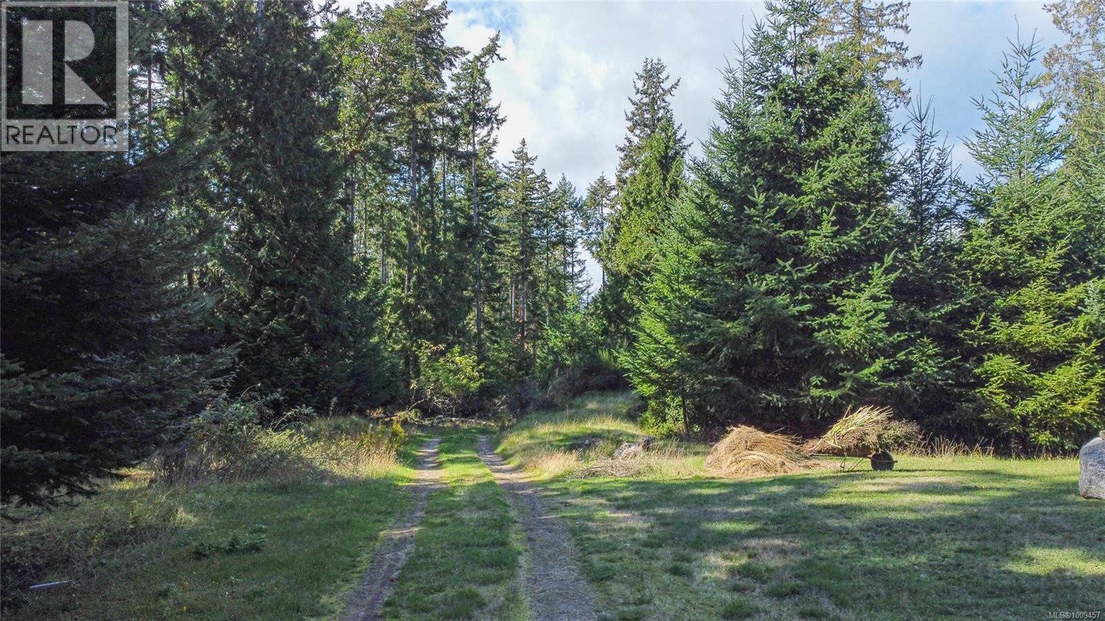 415 Campbell Bay Rd, Mayne Island