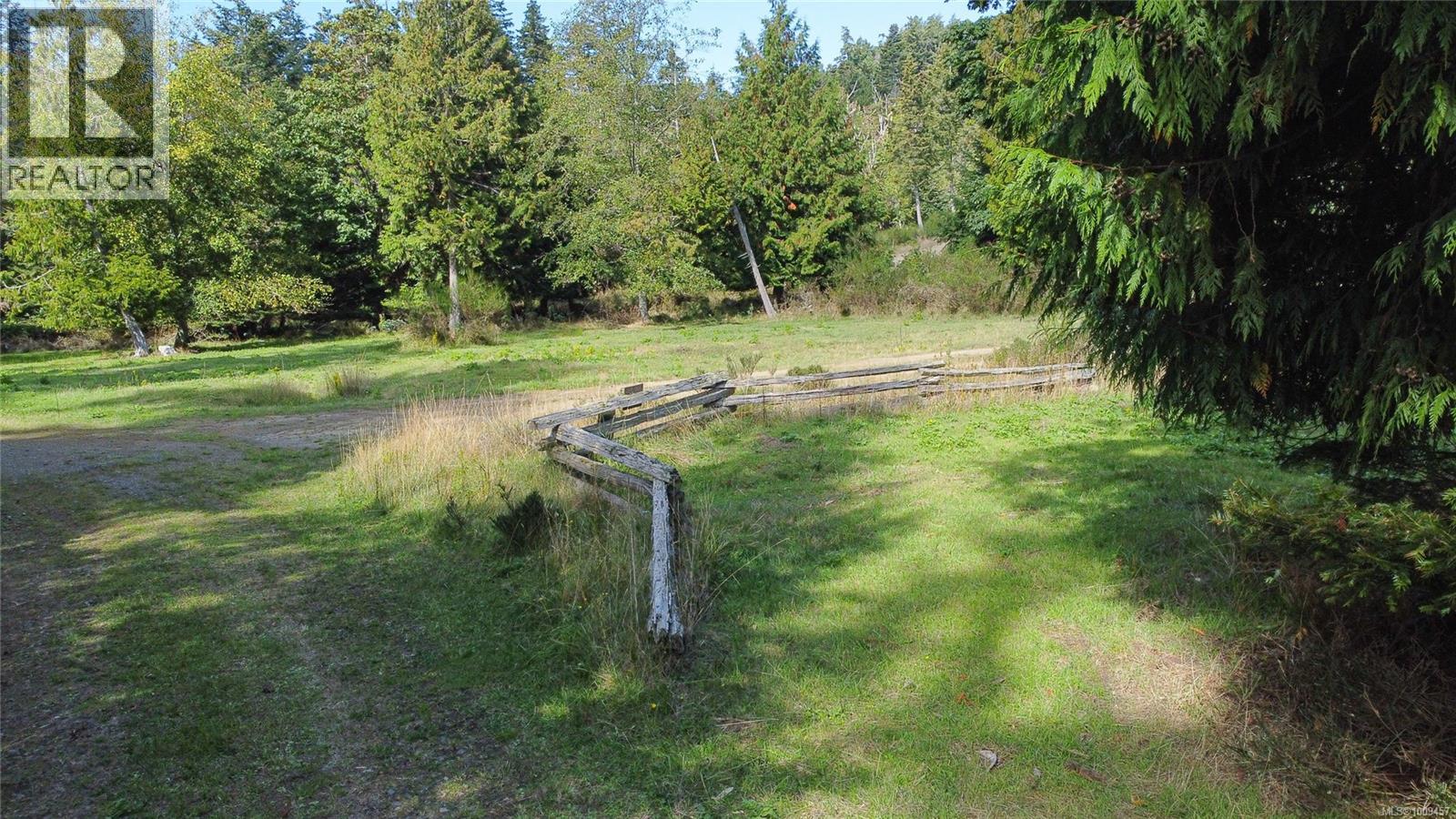 415 Campbell Bay Rd, Mayne Island
