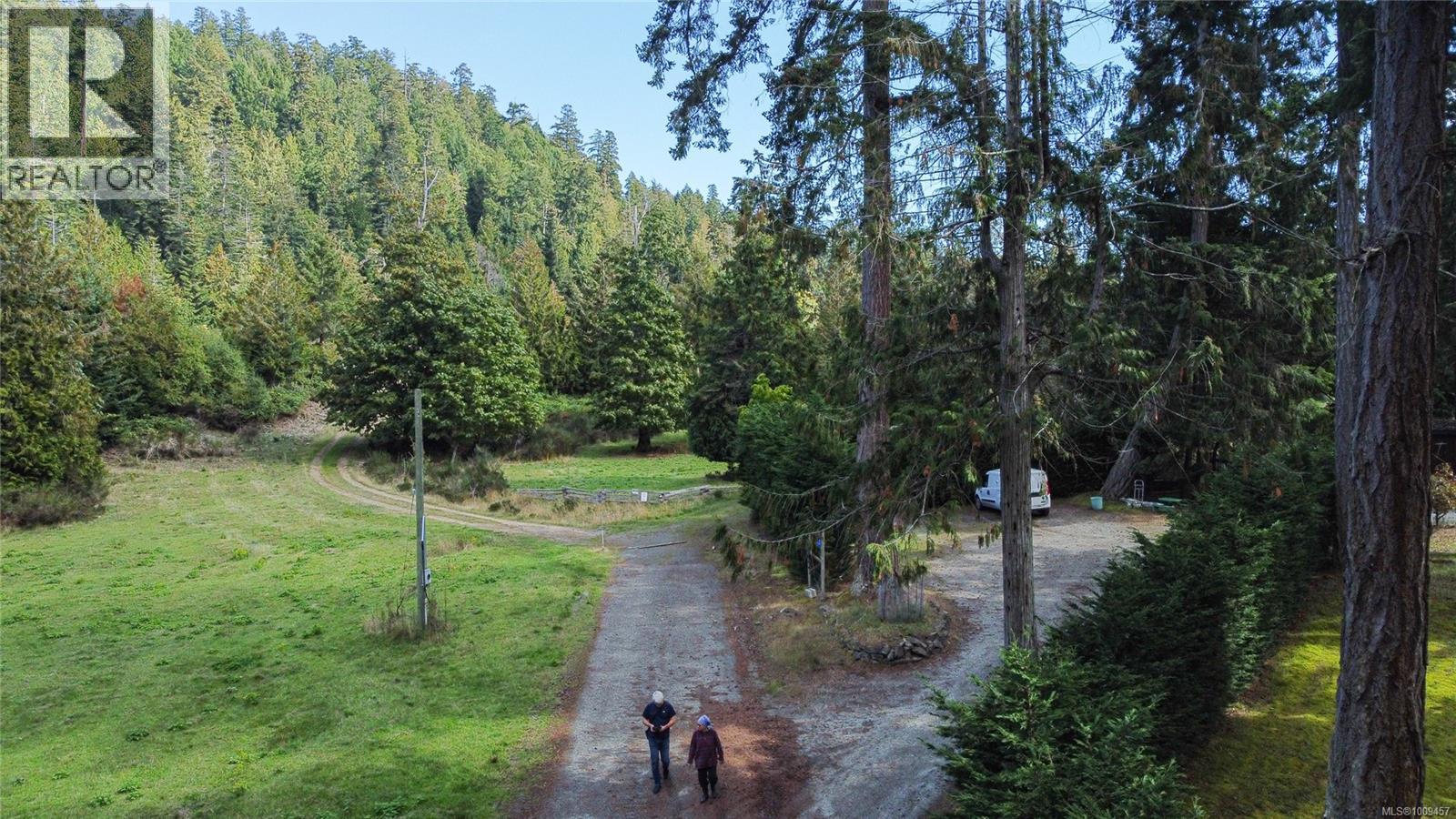 415 Campbell Bay Rd, Mayne Island