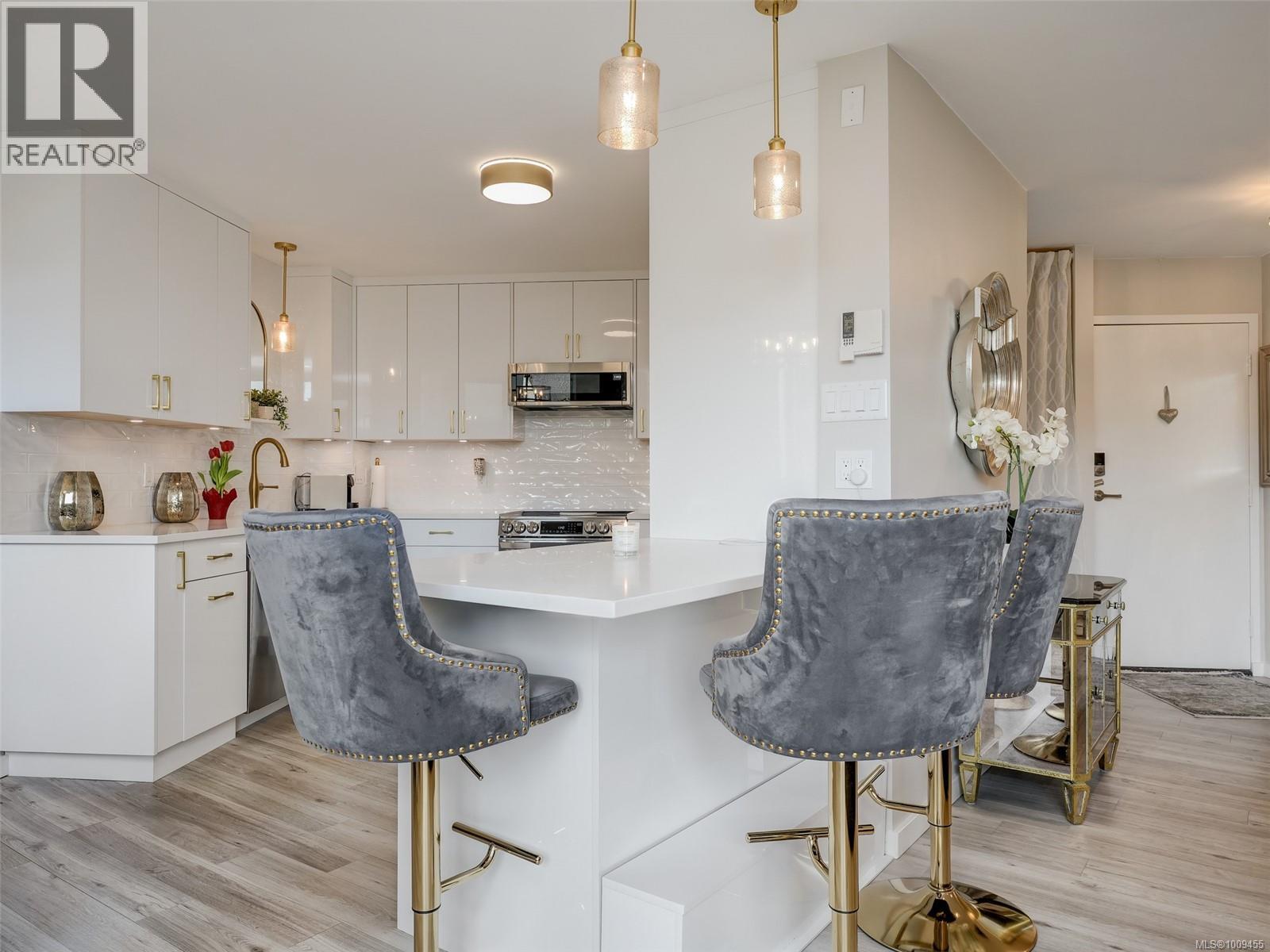 107 225 Belleville Street, Victoria