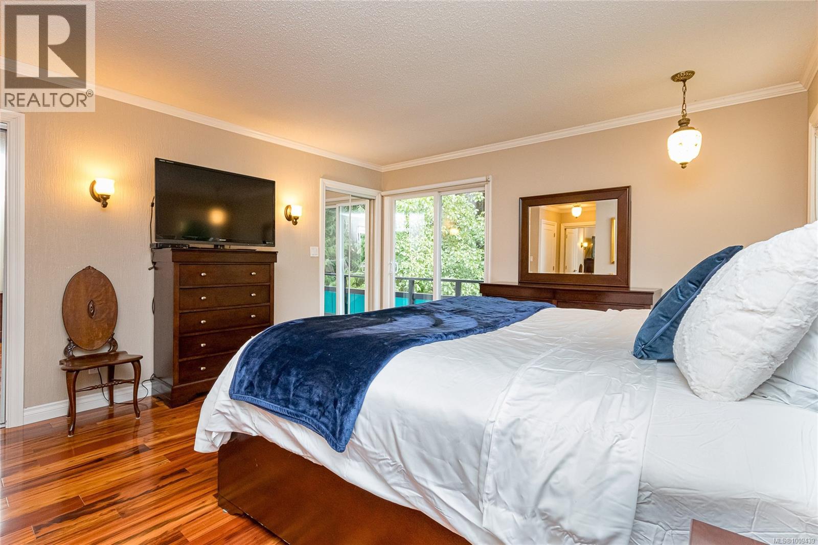 1074 Glen Forest Way, Metchosin