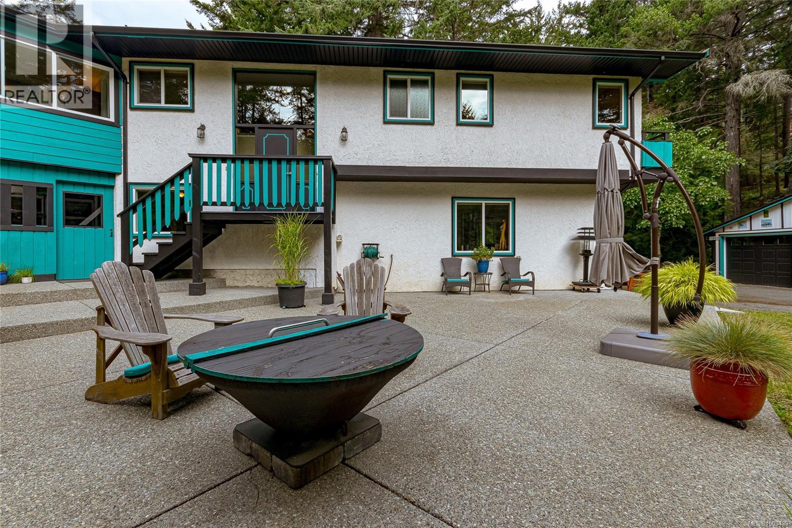 1074 Glen Forest Way, Metchosin