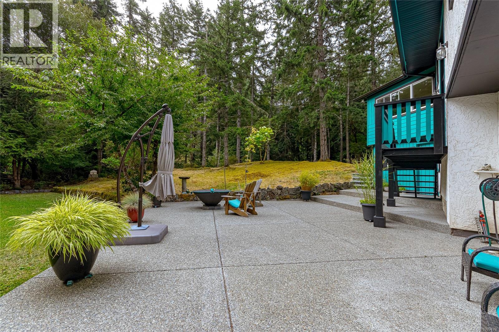 1074 Glen Forest Way, Metchosin
