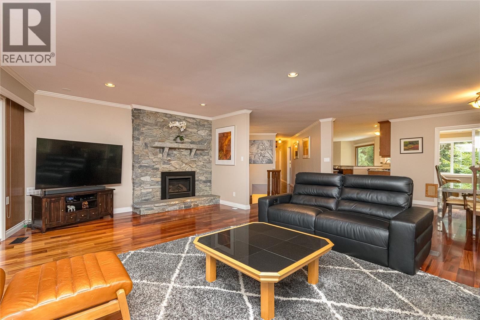 1074 Glen Forest Way, Metchosin