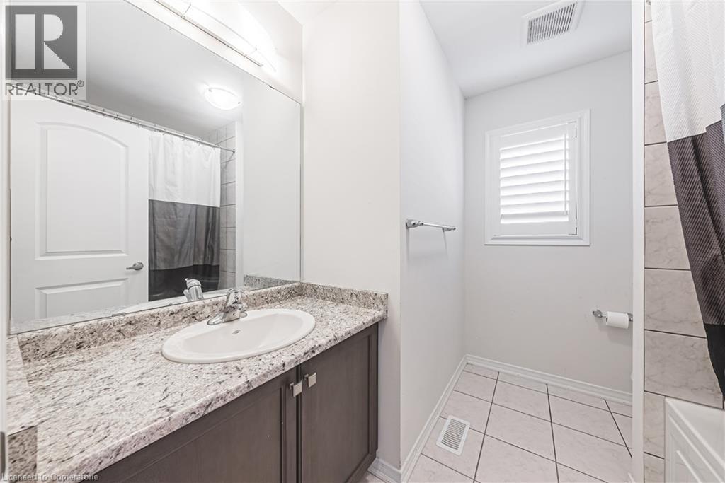 Photo 24 of 11 Mcwatters Street, Binbrook ON