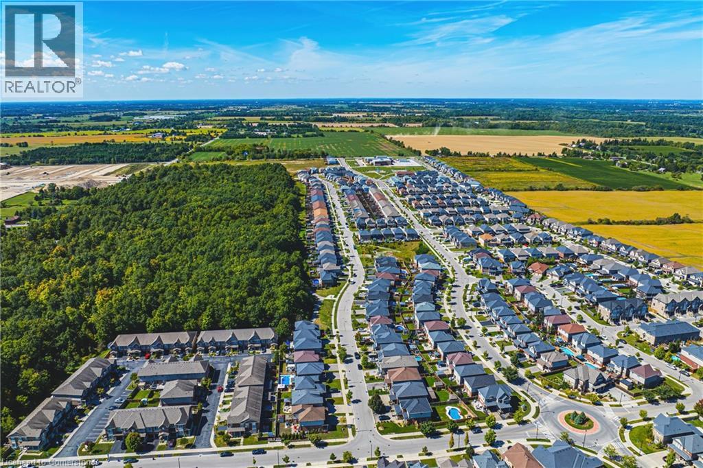 Photo 35 of 11 Mcwatters Street, Binbrook ON