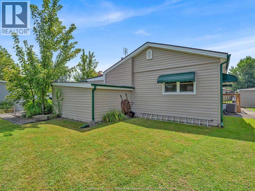 Photo 2 of 245 Beverly, Essex ON