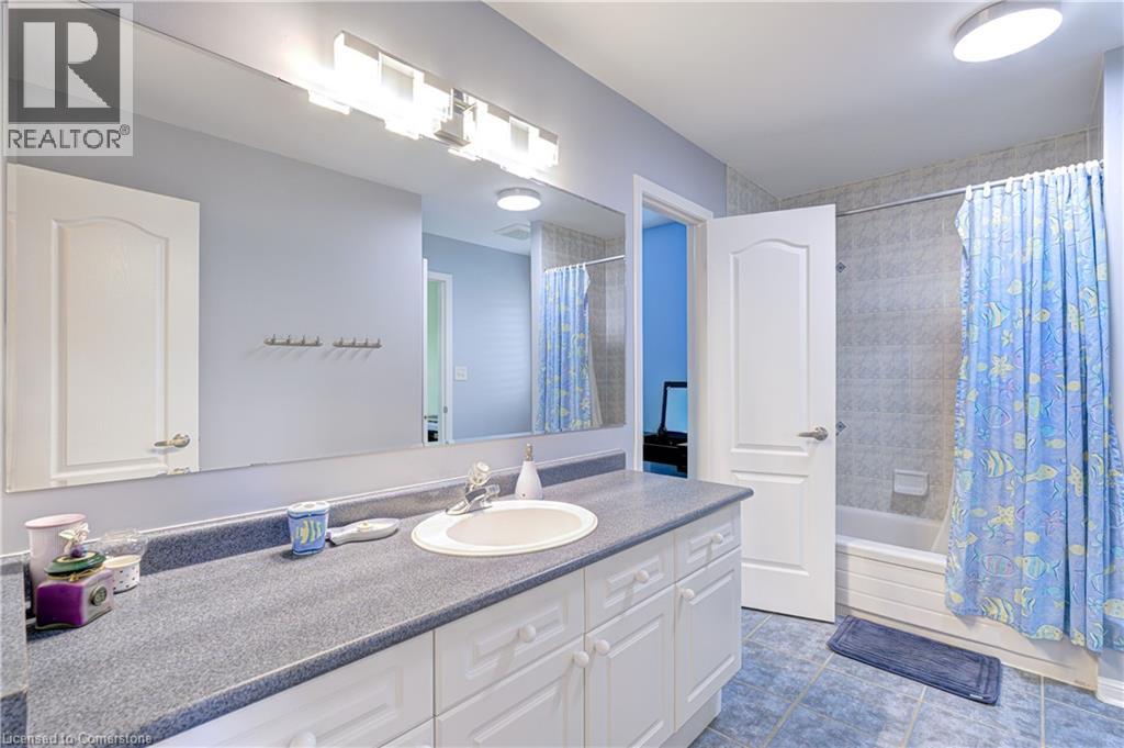 Photo 35 of 856 Somerville Terrace, Milton ON