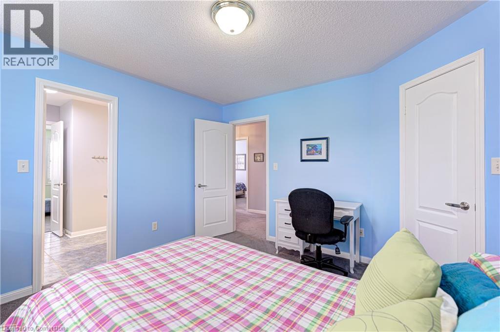 Photo 32 of 856 Somerville Terrace, Milton ON